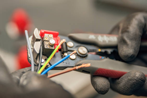 Best Local Electrician Companies  in Manor, TX